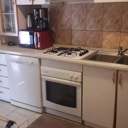 Rolanda - Spacious Apartment